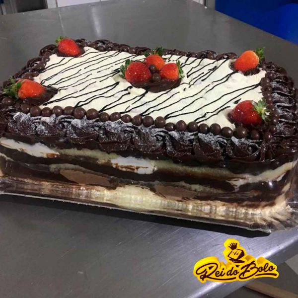 Bolo de leite Ninho com chocolate 500g